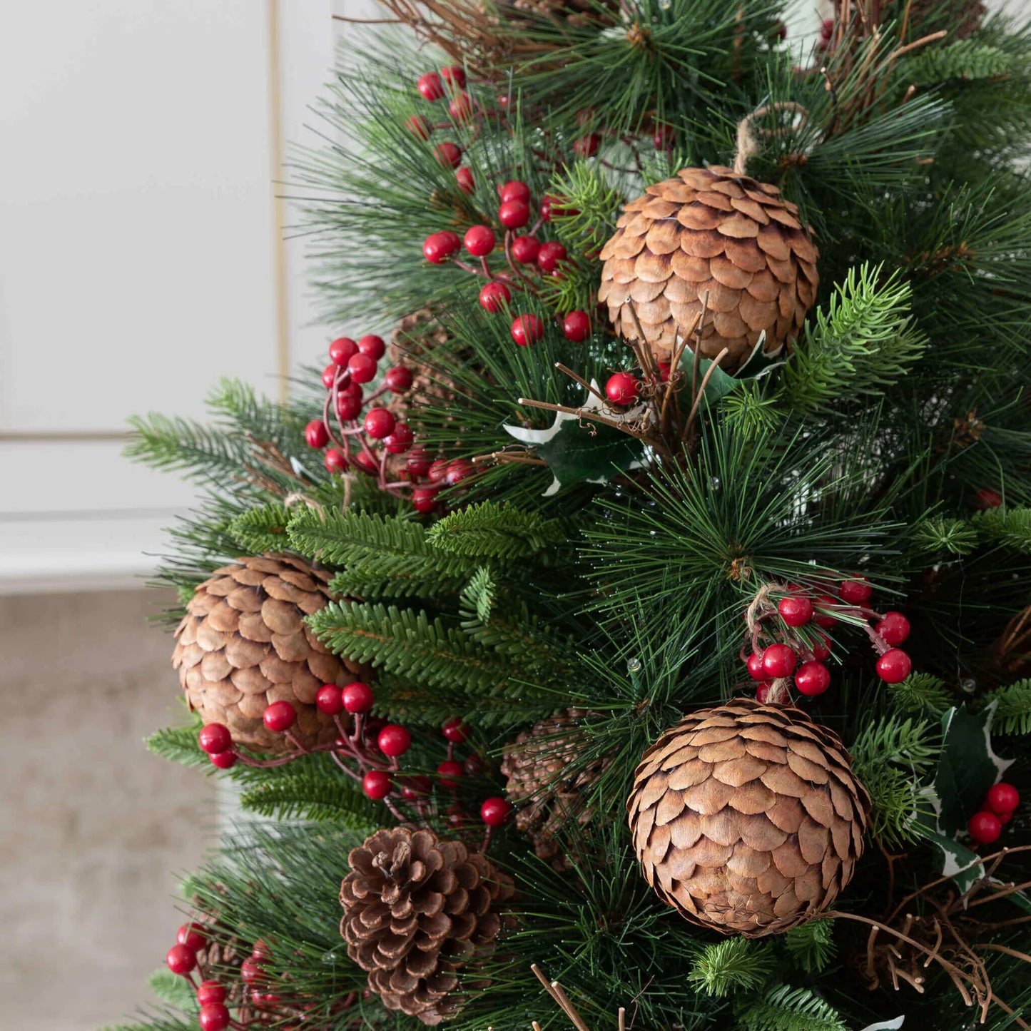 Pine Cone Ornaments (4 Pack)