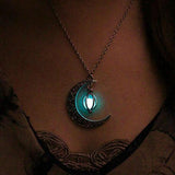 Collection "Lousiné" Necklaces that shine in the dark