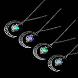 Collection "Lousiné" Necklaces that shine in the dark